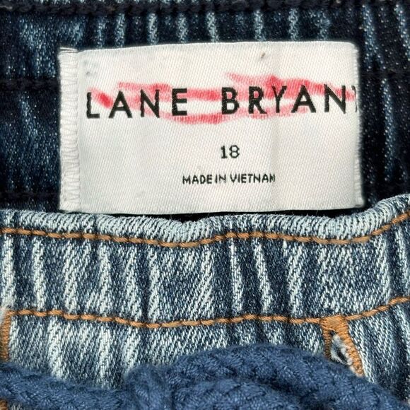 Lane Bryant Wide Leg Distressed Elastic Waist Pullon Jeans Size 18 - Picture 2 of 10